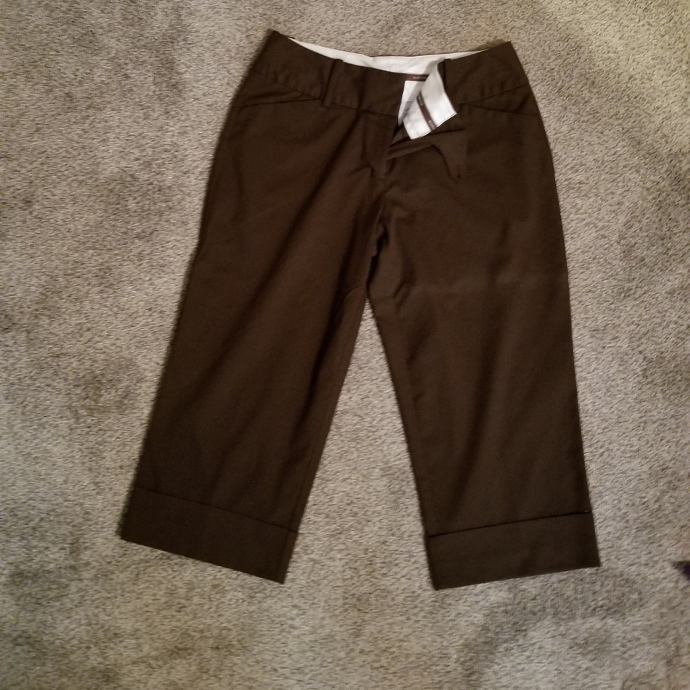 Worthington dress capris brown with tan pinstripe
